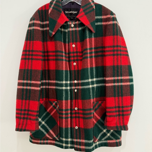 Vintage 1970s Stratojac Mens Wool Coat in Red and Green Plaid Size 42 Large - Picture 1 of 10